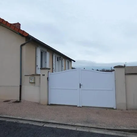 Gite De L Epinette Commentry Exterior foto