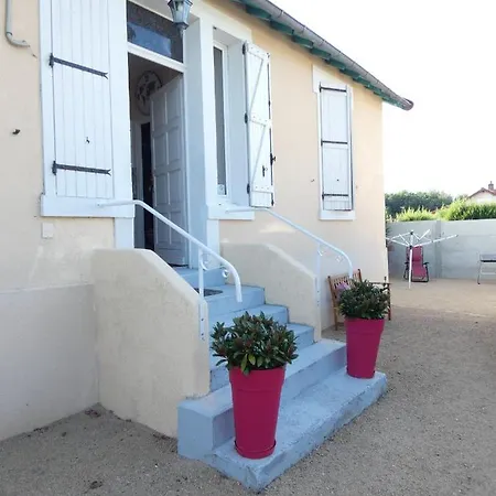Gite De L Epinette Commentry Exterior foto